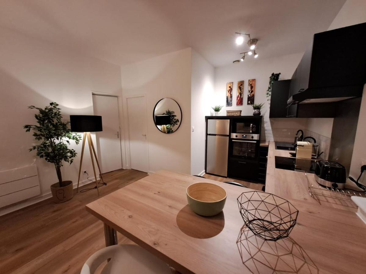 Le Saint Jean , Centre Historique, Wifi, Tout Equipe, Ideal Famille, Business, Ou Simple Escapade Niort Zewnętrze zdjęcie